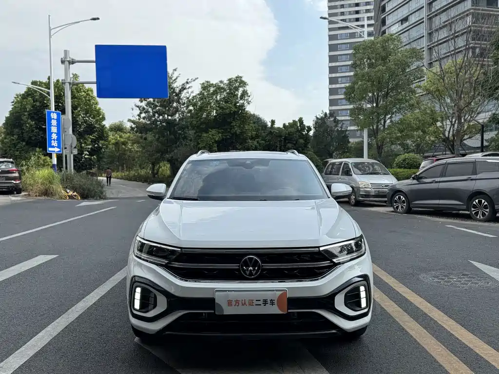 Volkswagen T-Roc — миниатюра 2