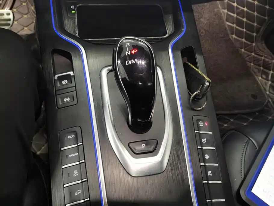 WEI PAI WEI BRAND VV7