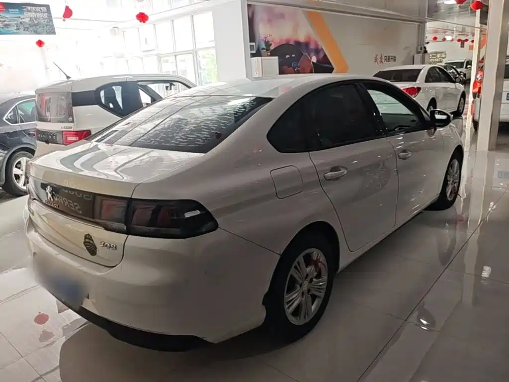 Peugeot 308 — миниатюра 7