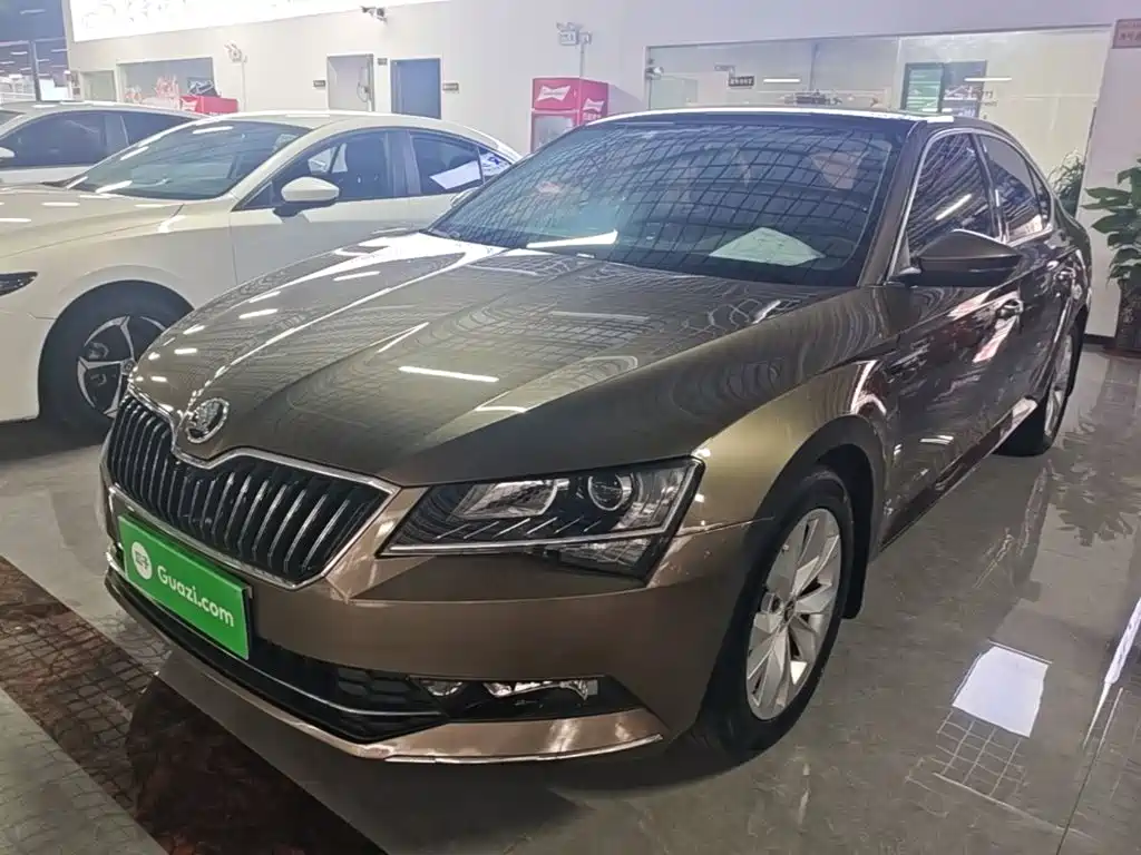 Skoda Superb — миниатюра 2