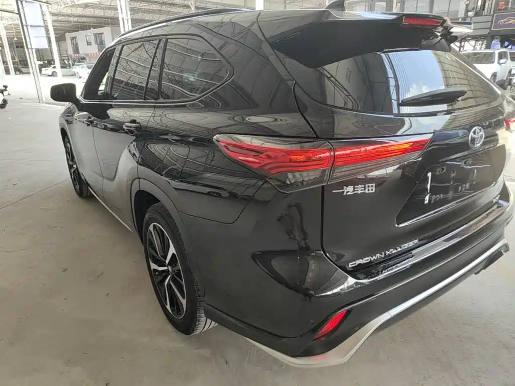 Toyota Crown Kluger — миниатюра 5