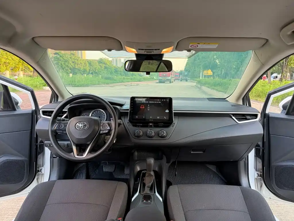 Toyota Corolla — миниатюра 5