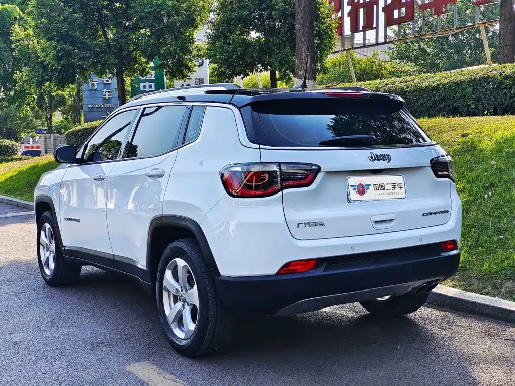 Jeep Compass — миниатюра 4