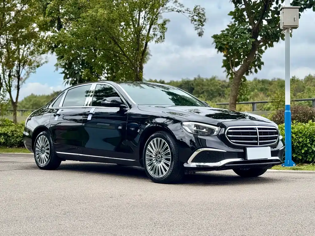 Mercedes-Benz E-Class — миниатюра 3