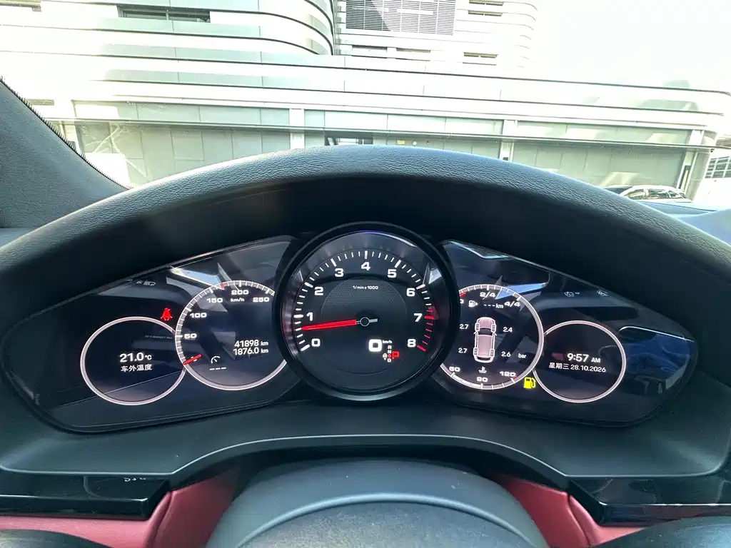 Porsche Cayenne — миниатюра 15