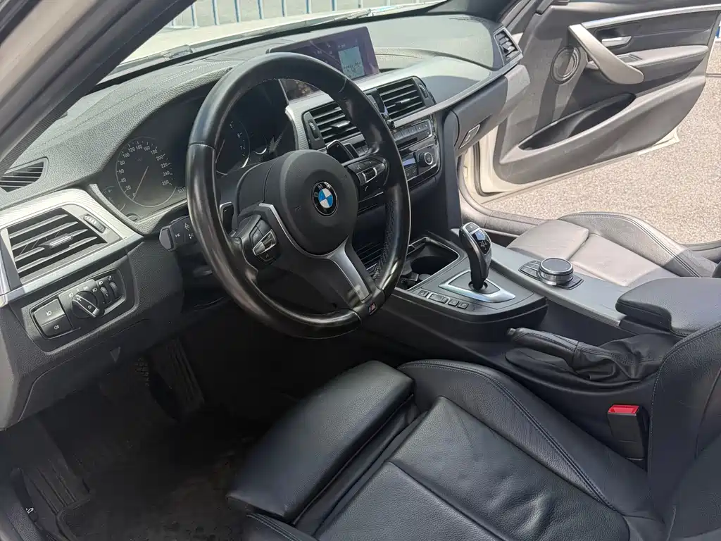 BMW 3 Series — миниатюра 7