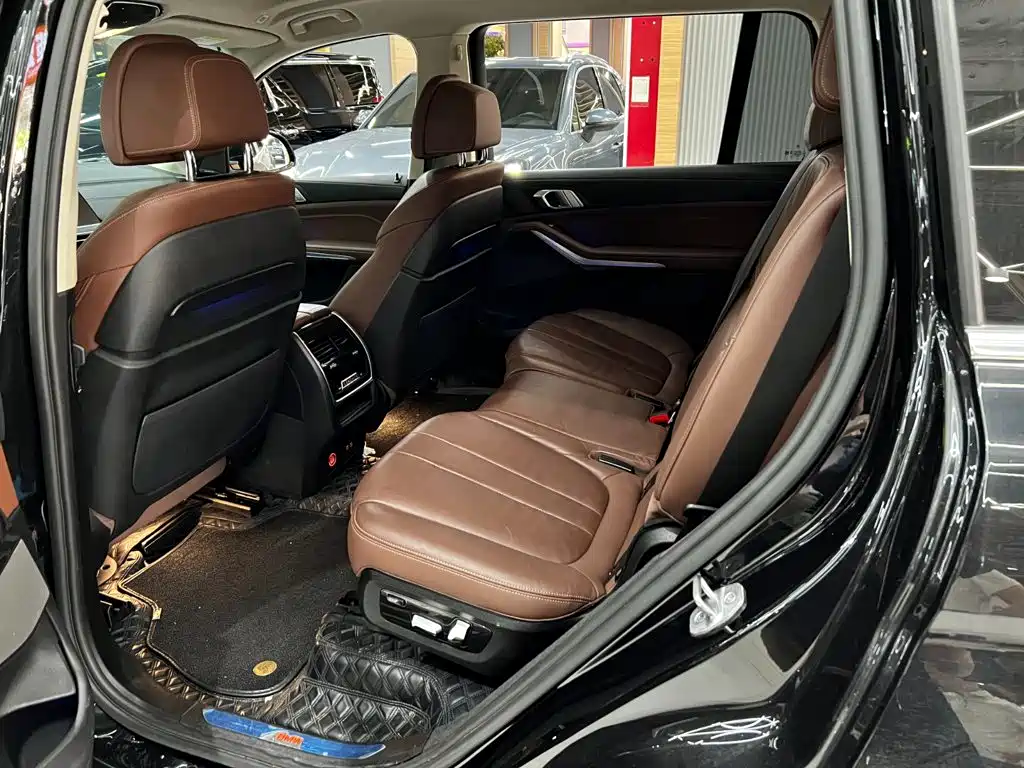 BMW X7 — миниатюра 6