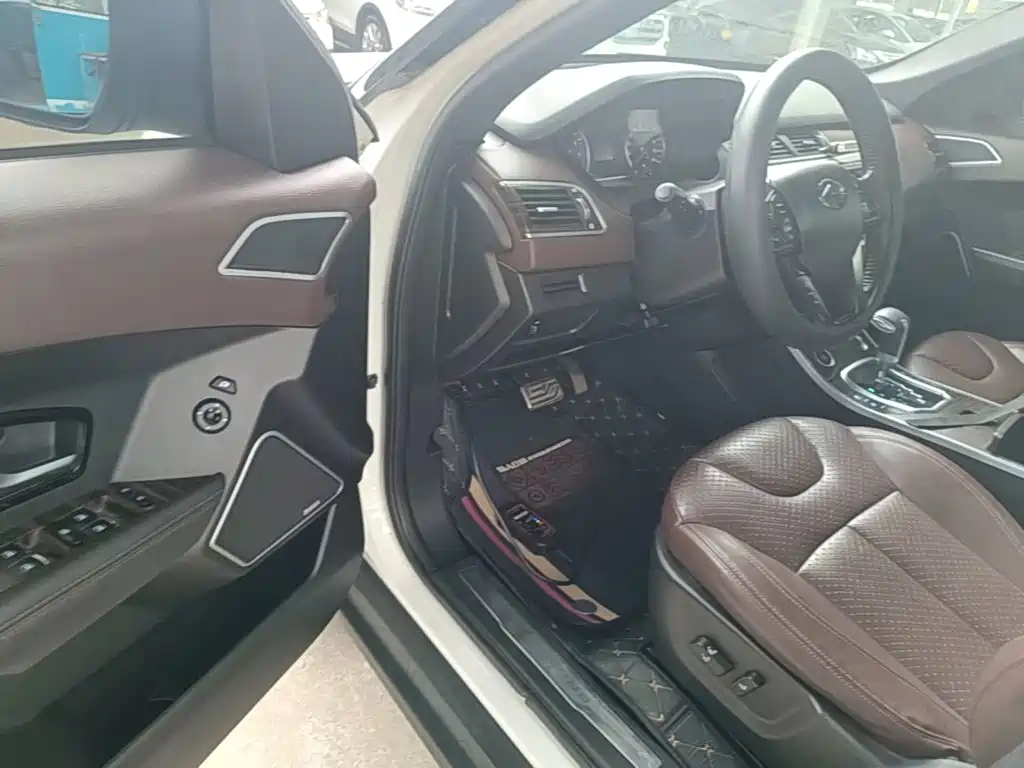Landwind Landwind X7 — миниатюра 16