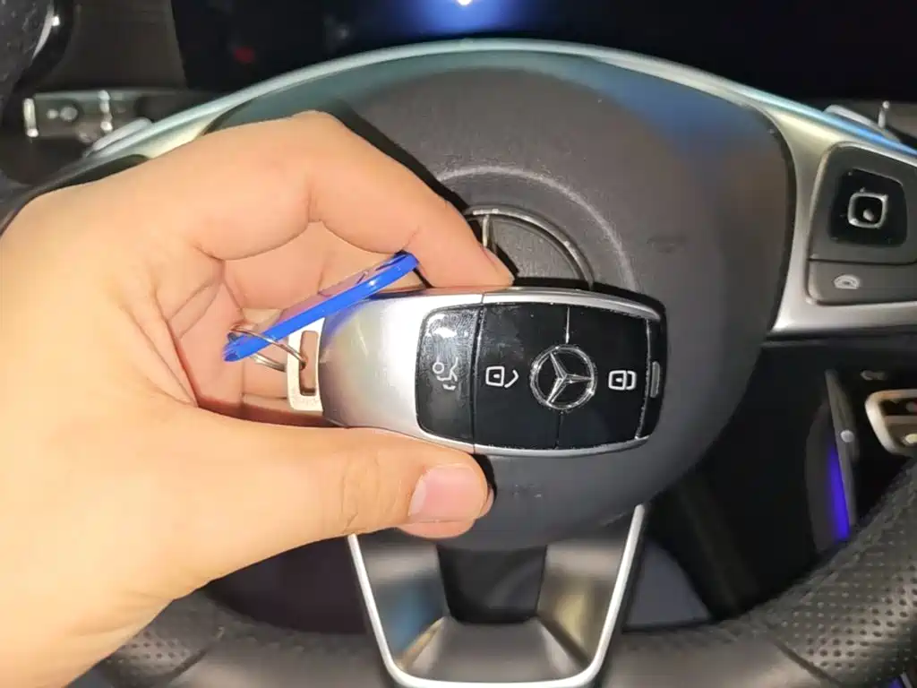 Mercedes-Benz E-Class — миниатюра 9