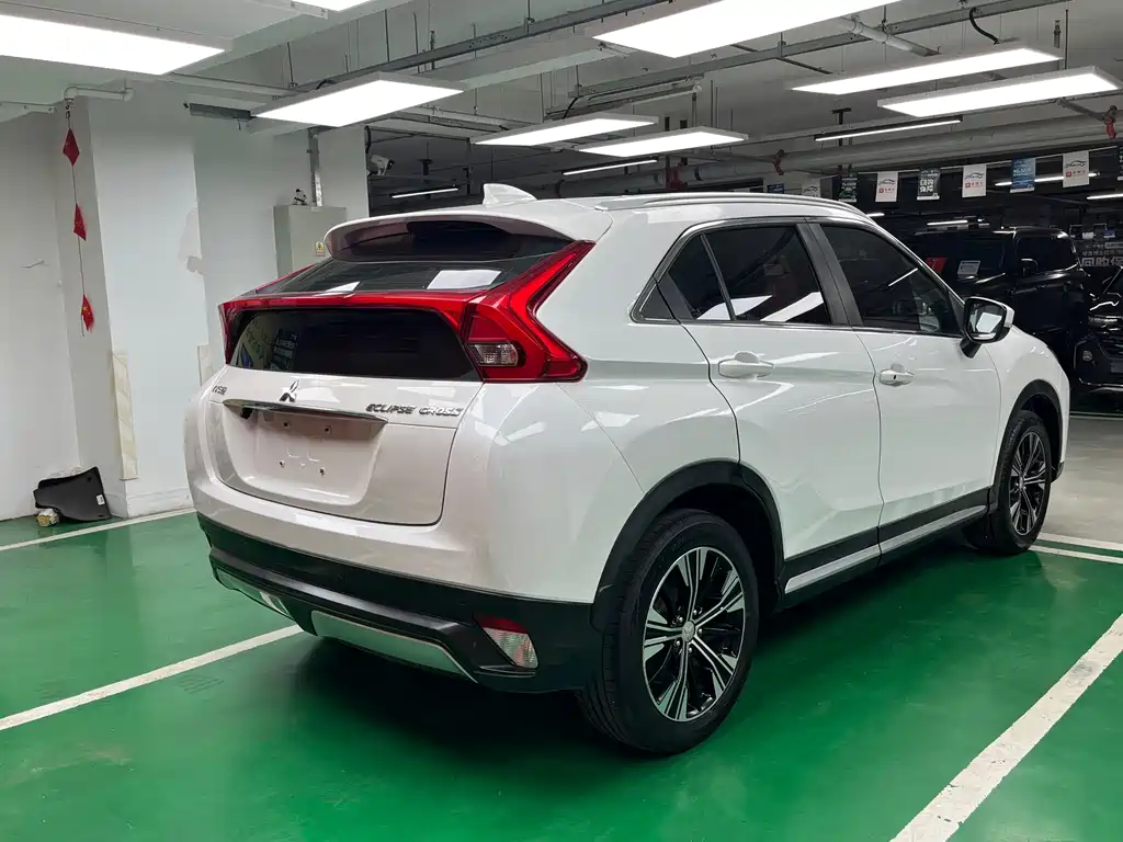 Mitsubishi Eclipse Cross — миниатюра 5