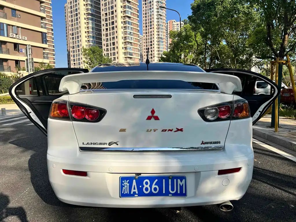 Mitsubishi Lancer EX — миниатюра 13