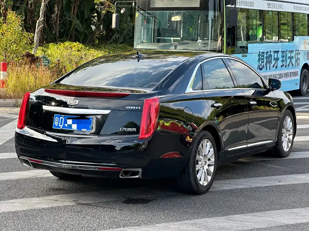 CADILLAC XTS