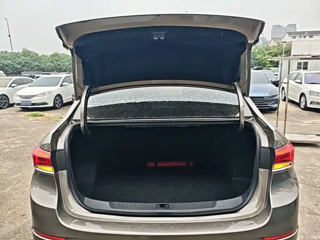 Buick Excelle — миниатюра 19