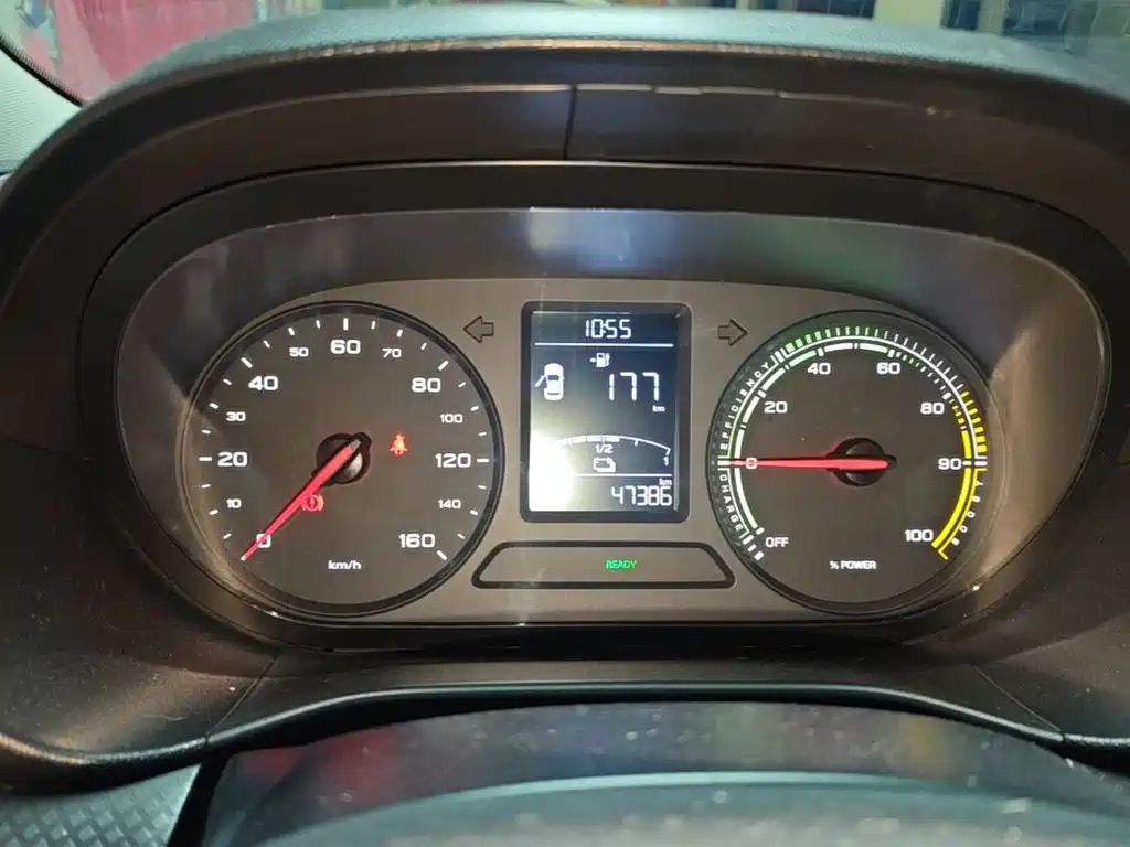 Roewe Clever — миниатюра 12