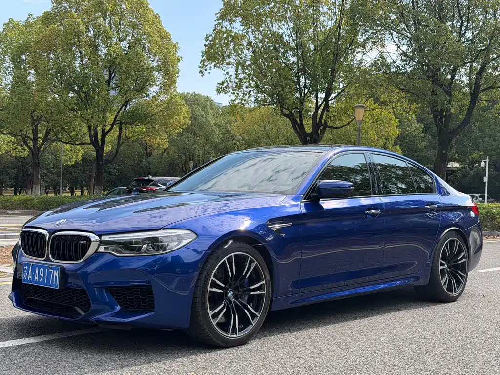 BMW M5