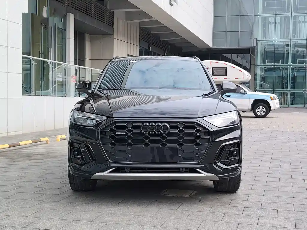 Audi Q5L 2022 — фото 3