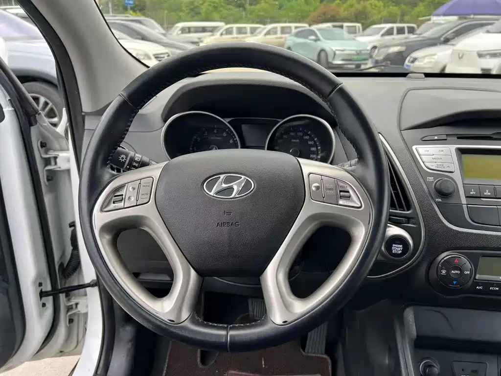Hyundai ix35 — миниатюра 7