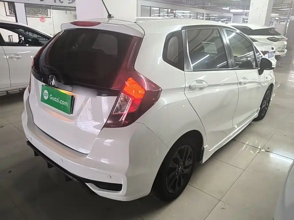 Honda Fit — миниатюра 7