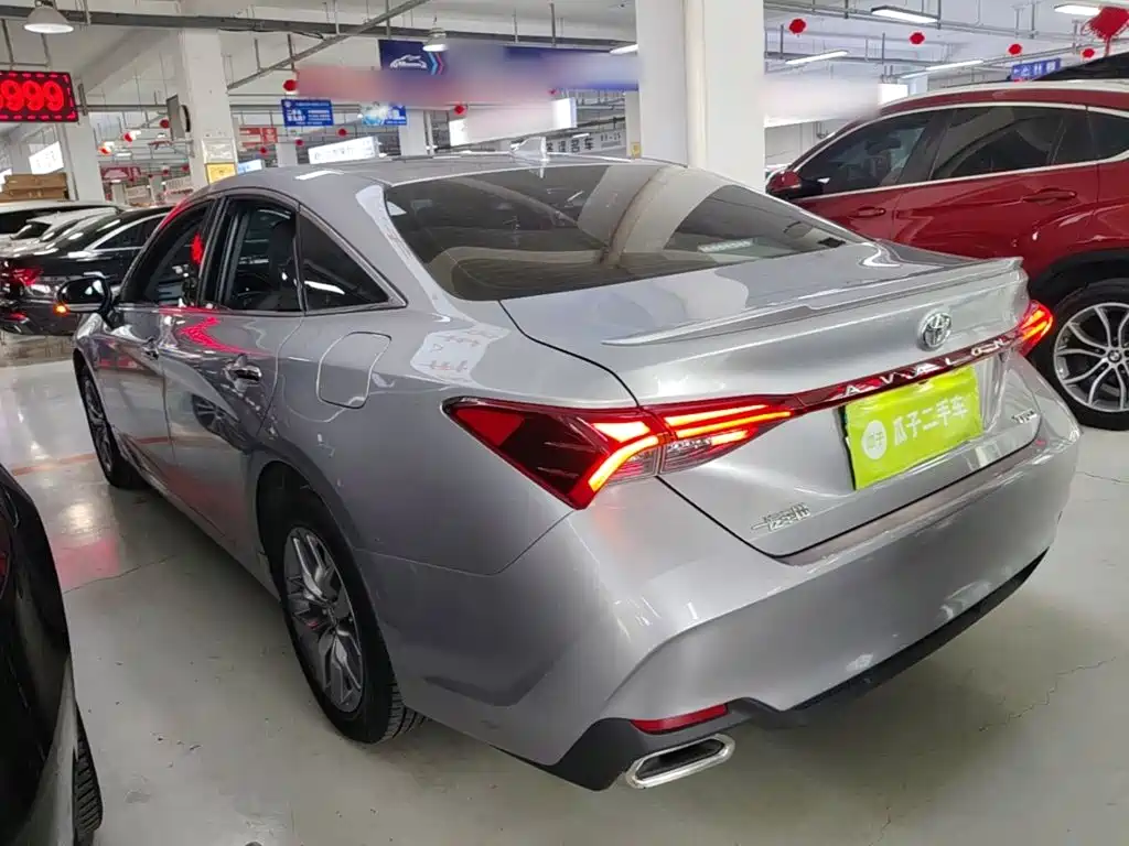 Toyota Avalon — миниатюра 5