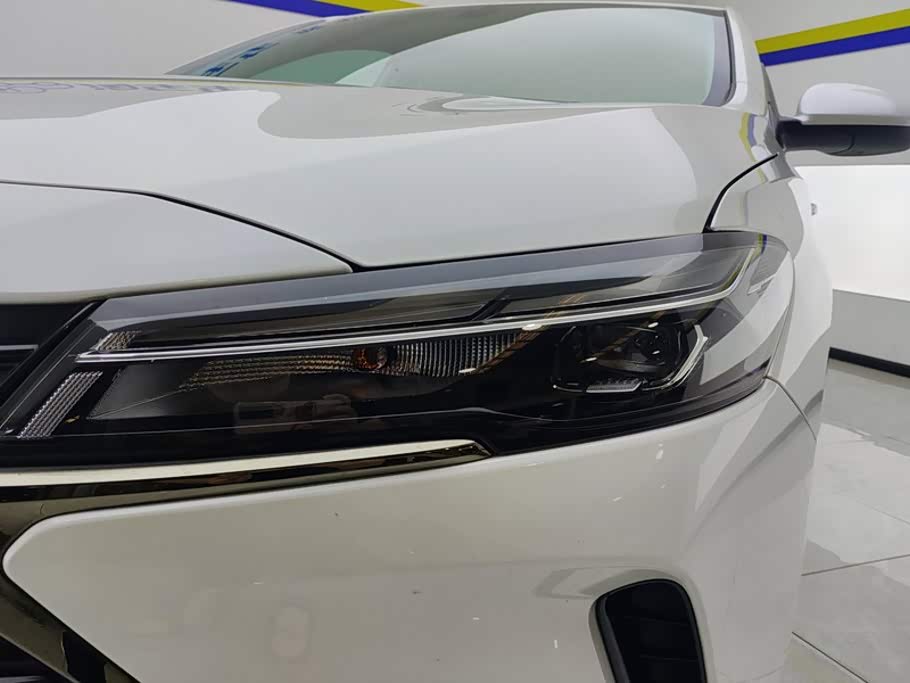 Chevrolet Monza 1.5 л 2025 г. Белый, пробег 11000 км