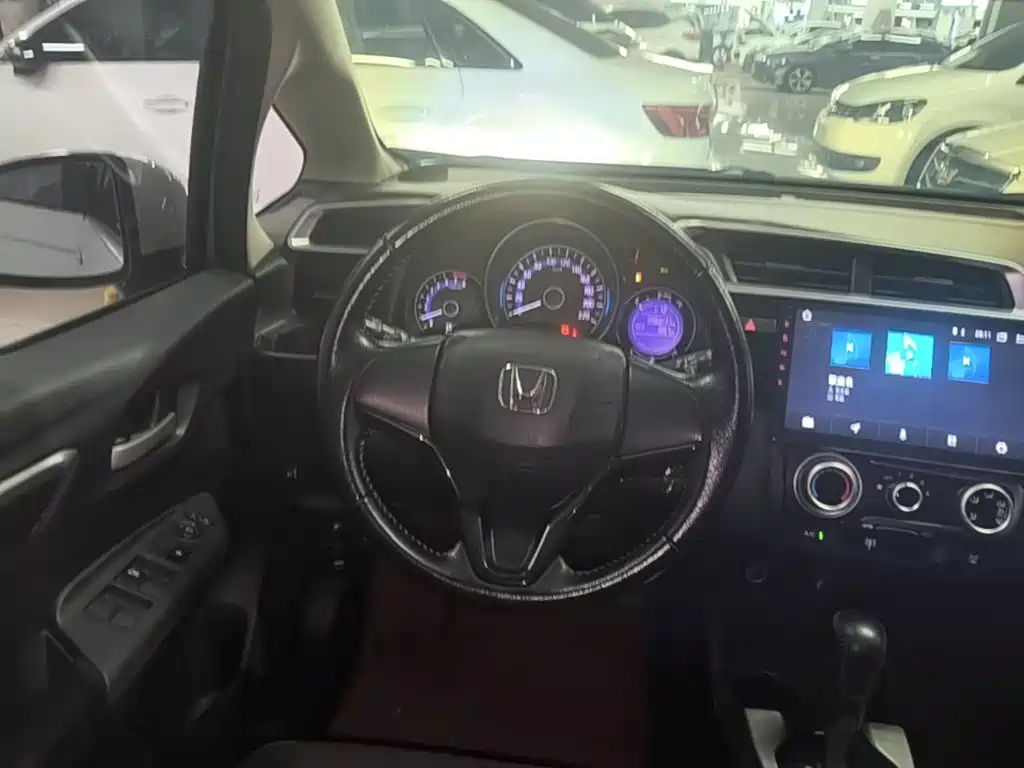 Honda Fit — миниатюра 11