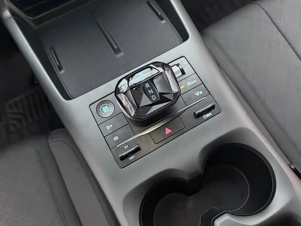 BYD Qin PLUS — миниатюра 10