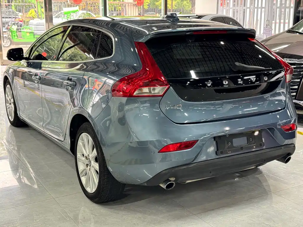 Volvo V40 — миниатюра 4