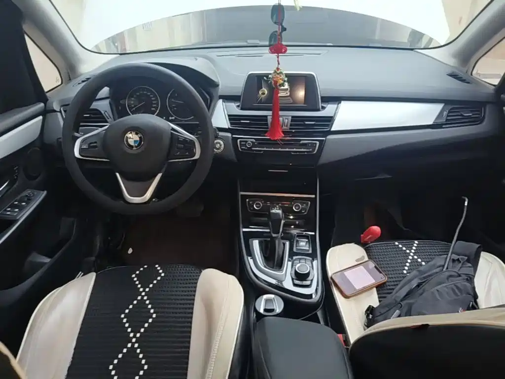 BMW 2 Series Active Tourer (Import) — миниатюра 10