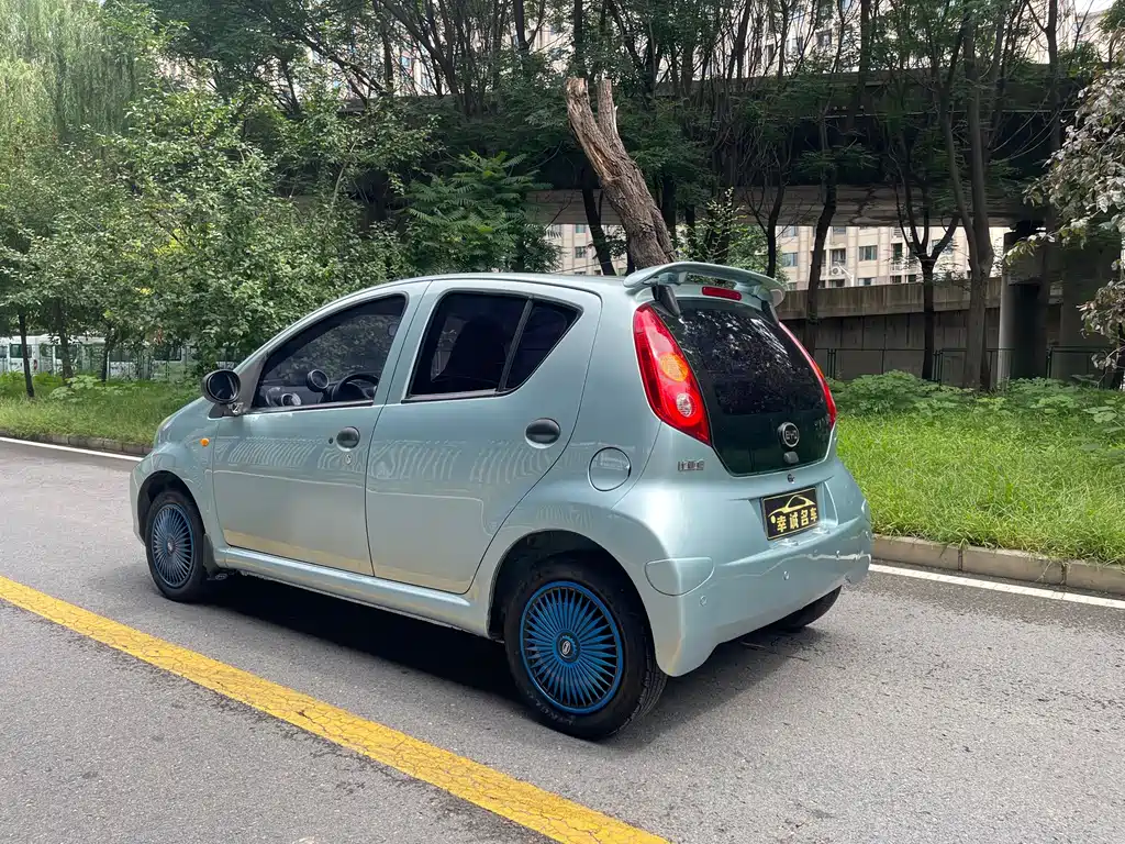 BYD F0 — миниатюра 5