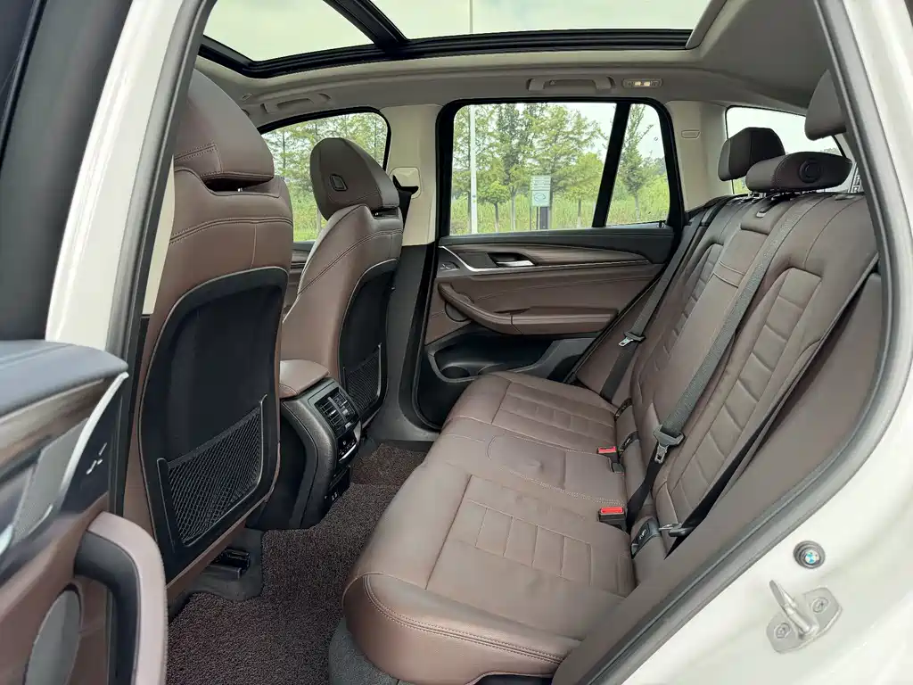 BMW X3 — миниатюра 10