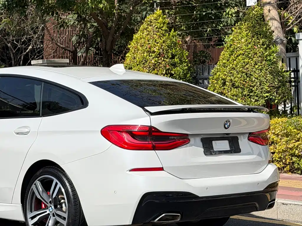 BMW 6 SERIES GT