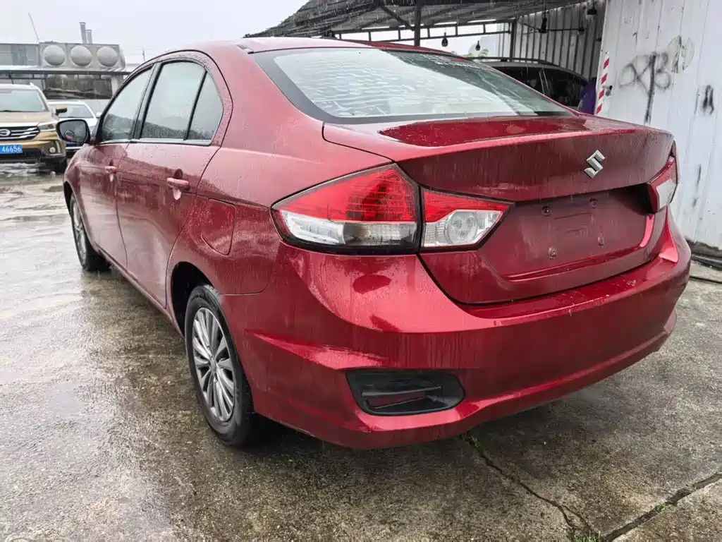 Suzuki Alivio — миниатюра 4