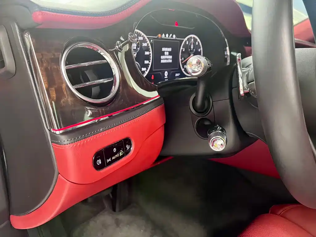 Bentley Flying Spur — миниатюра 6