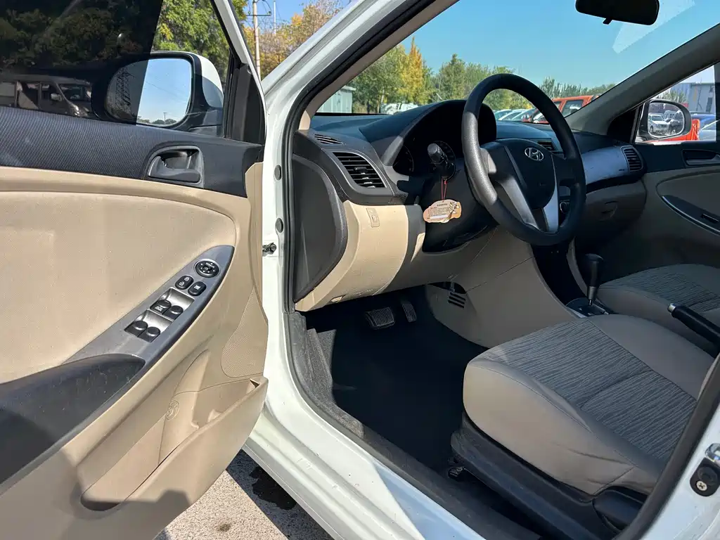 Hyundai Verna — миниатюра 9