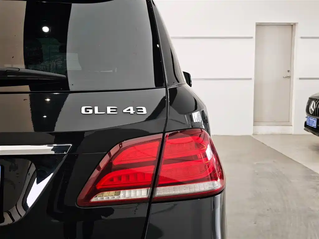 MERCEDES-BENZ GLE AMG