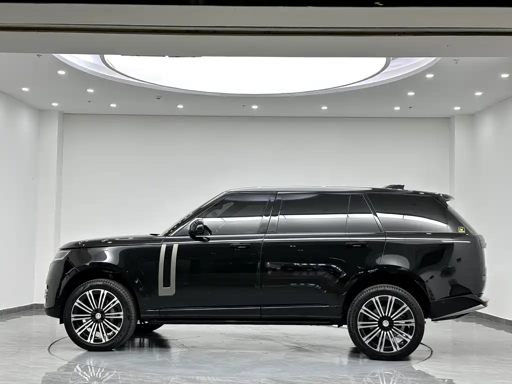 Land Rover Range Rover 2023 3.0 L6 400PS Long Wheelbase