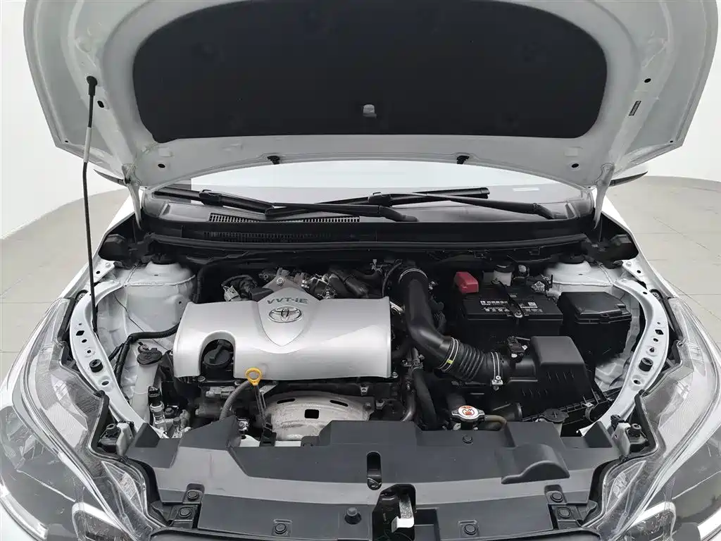 TOYOTA YARIS L TO ENJOY