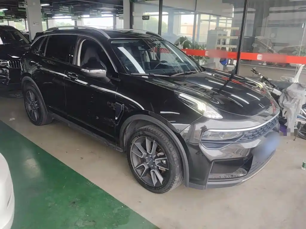 Lynk & Co 01 — миниатюра 4