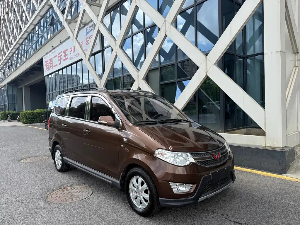 Wuling Hongguang — миниатюра 3