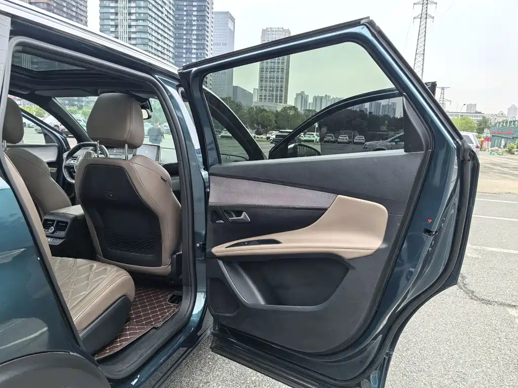 Peugeot 5008 — миниатюра 18