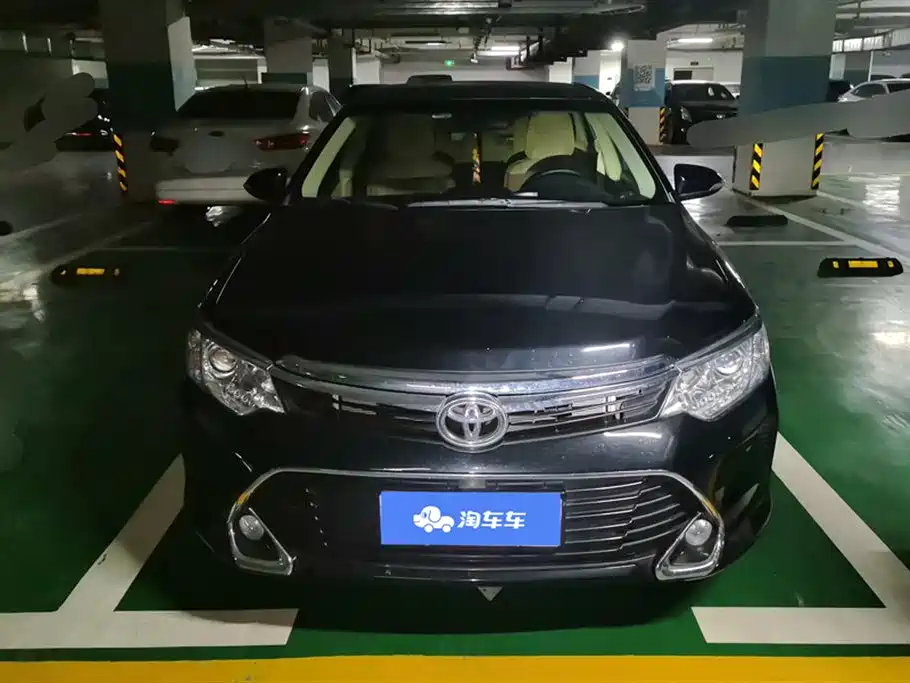 TOYOTA CAMRY