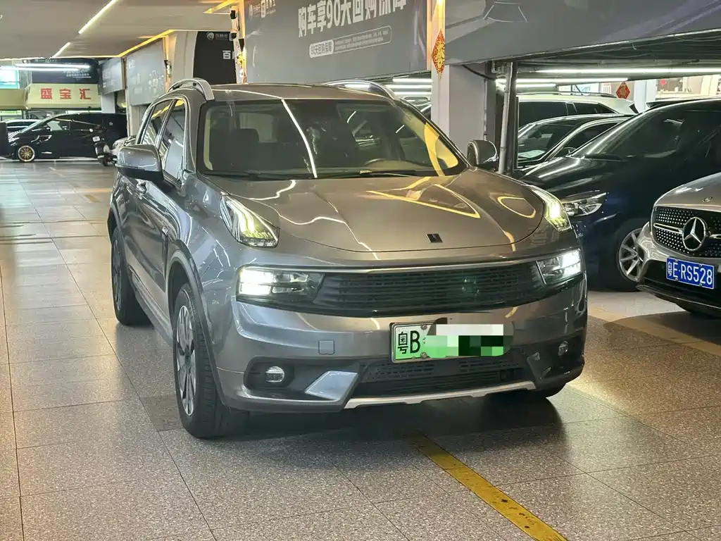 Lynk & Co 01 EM-P — миниатюра 2