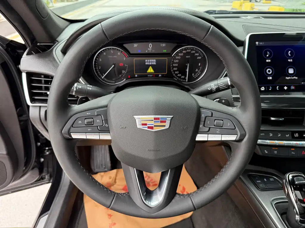 Cadillac CT5 — миниатюра 13