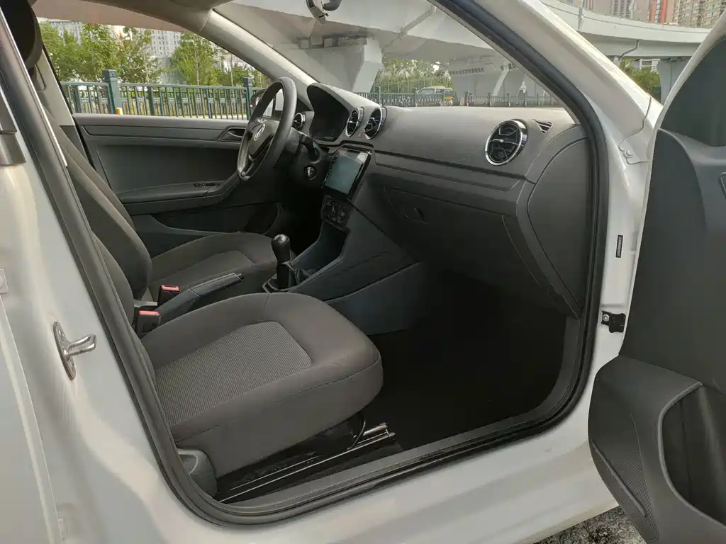 Volkswagen Jetta — миниатюра 9