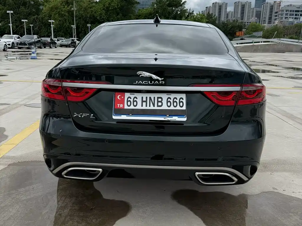 Jaguar XFL — миниатюра 9