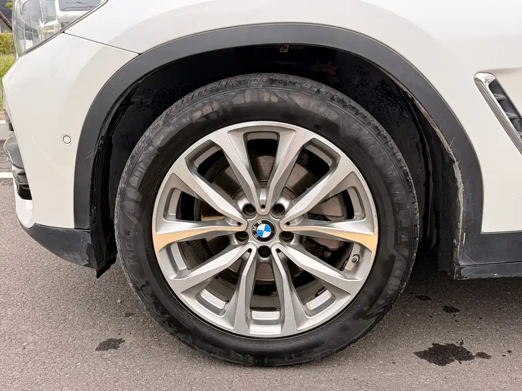 BMW X3 — миниатюра 9