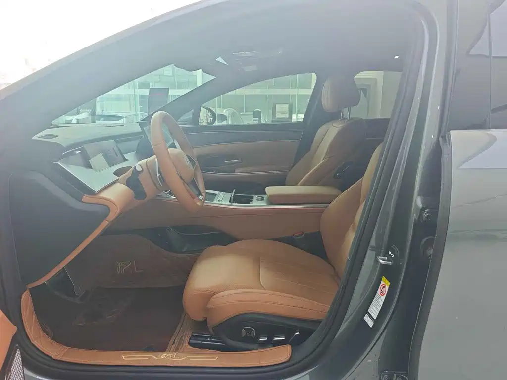 BYD Хань Ли — миниатюра 6