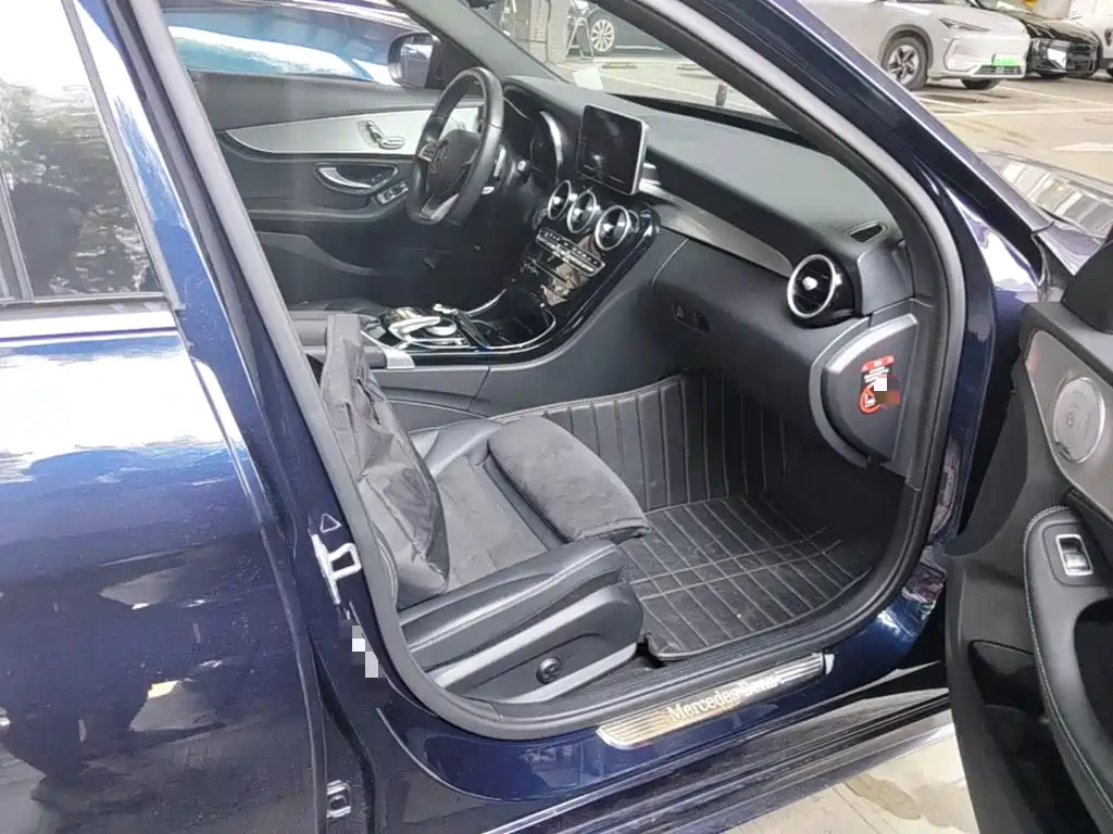 Mercedes-Benz C-Class — миниатюра 9