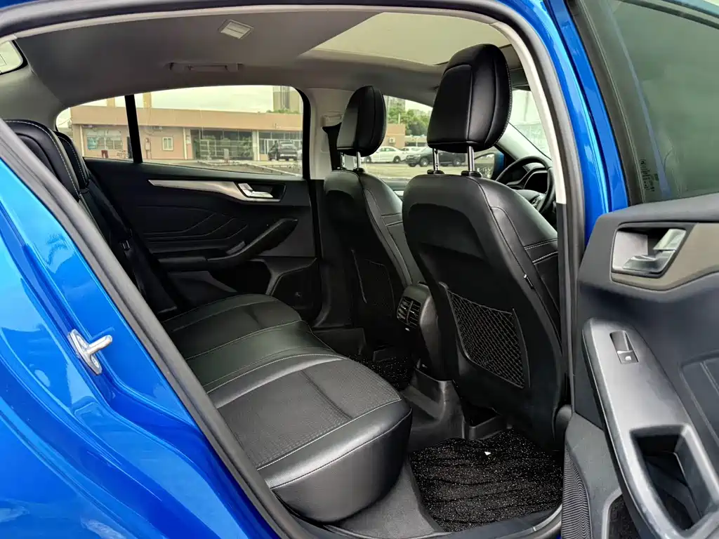 Ford Focus — миниатюра 9
