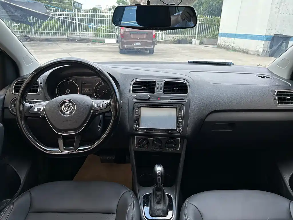 Volkswagen Polo — миниатюра 13